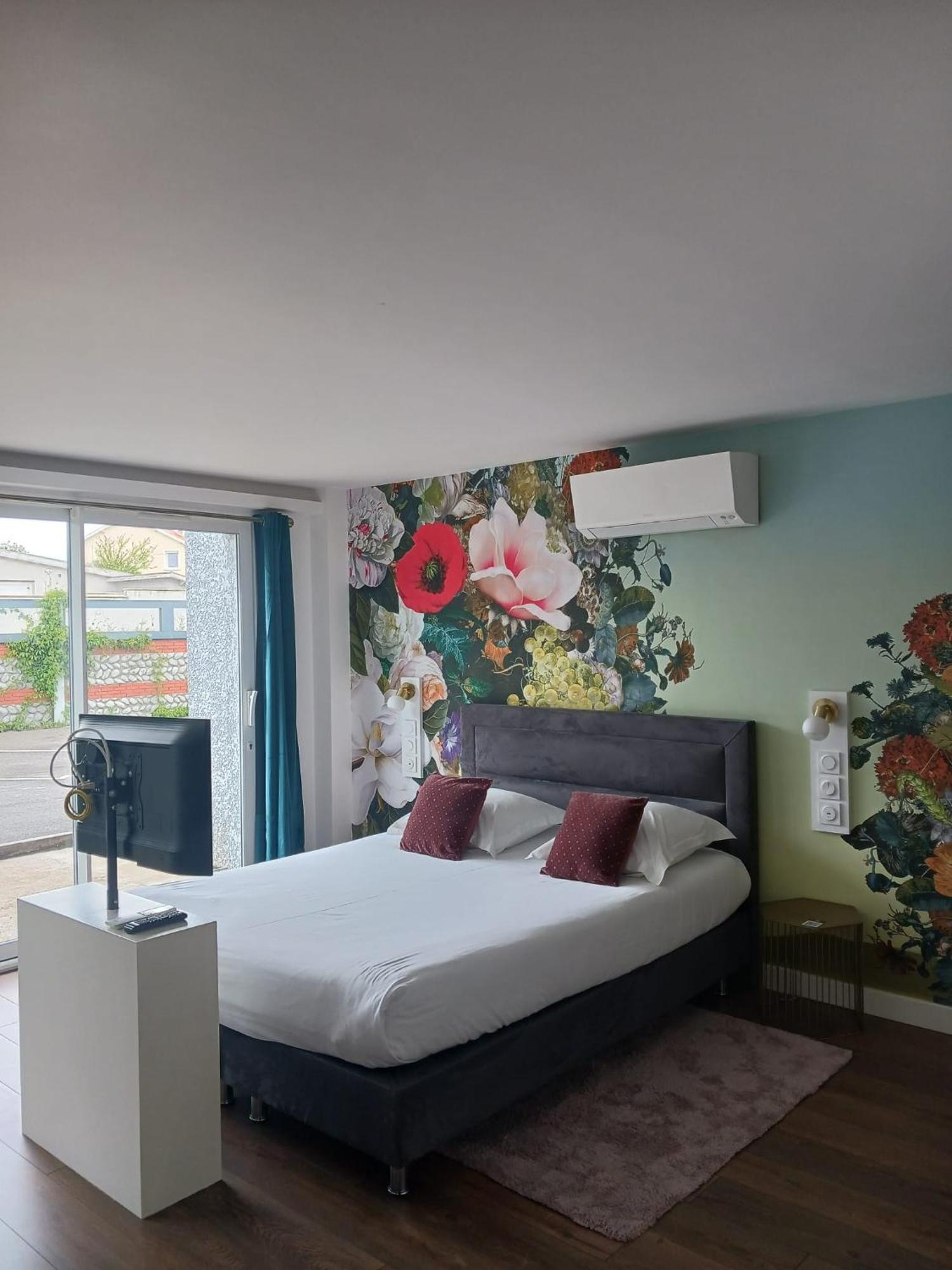 Touraco Bed & Breakfast Villars-les-Dombes Exterior foto
