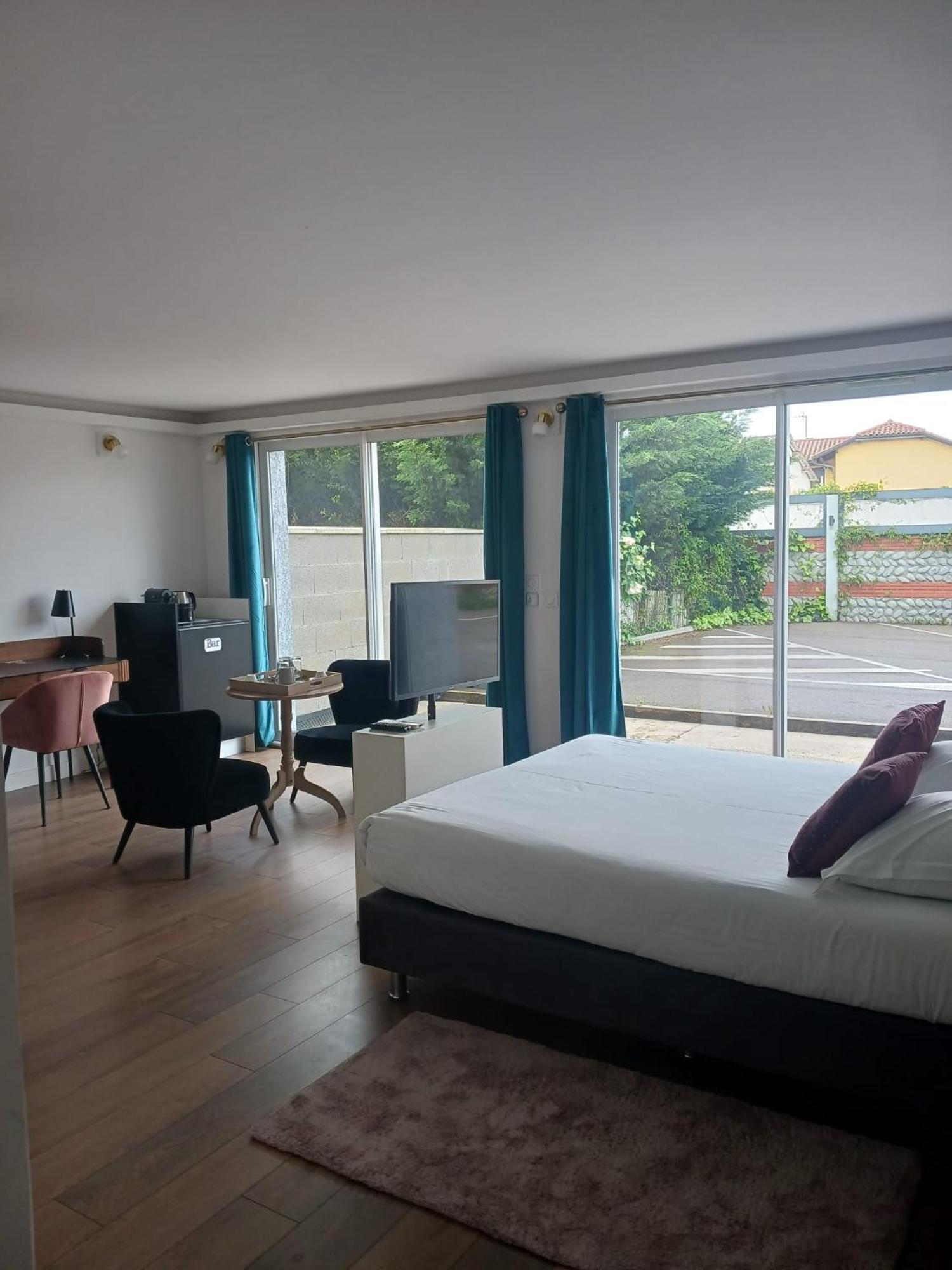 Touraco Bed & Breakfast Villars-les-Dombes Exterior foto
